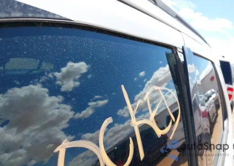 2016 Ford Explorer Xlt z USA, uszkodzony, nr VIN 1FM5K7D81GGB17690